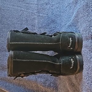 Well loved black suede kollaburra boots